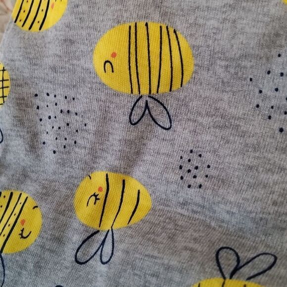 4-piece Girls' Pajama Set Bee Themed Yellow Black NEW - Picture 8 of 10